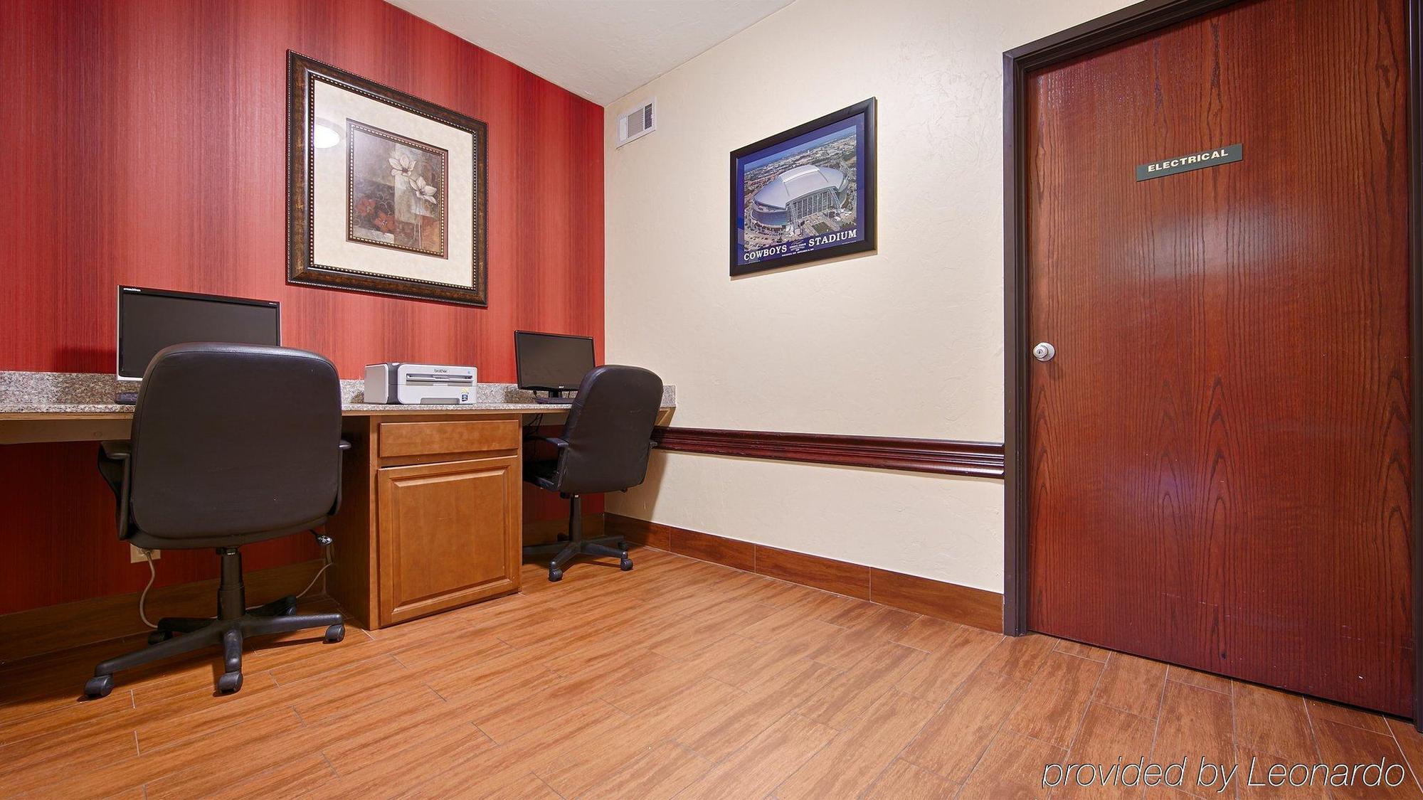 Best Western Greentree Inn & Suites Moore Exterior photo