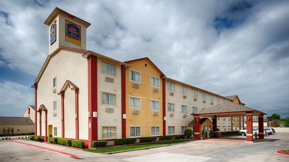 Best Western Greentree Inn & Suites Moore Exterior photo