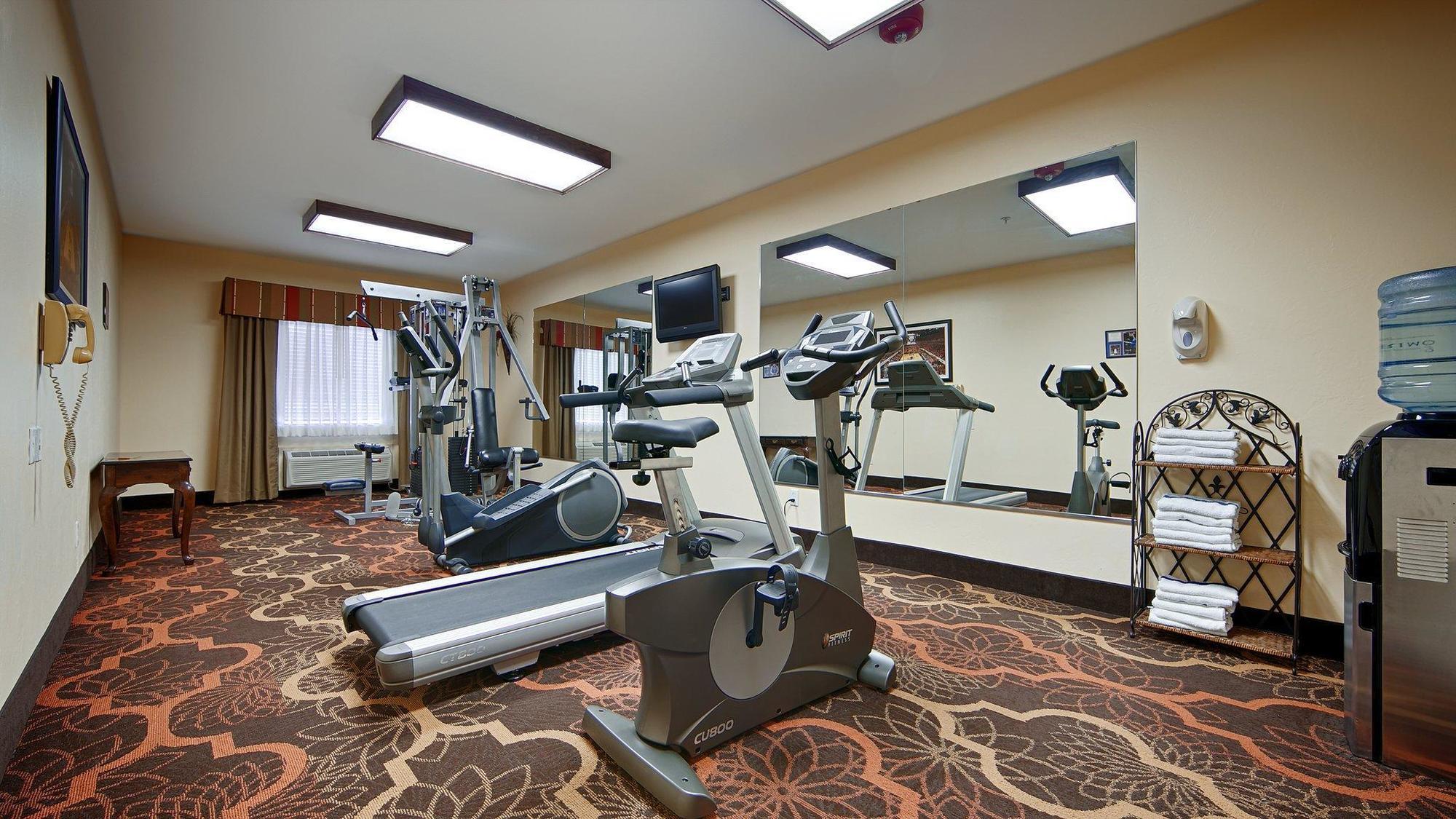 Best Western Greentree Inn & Suites Moore Exterior photo