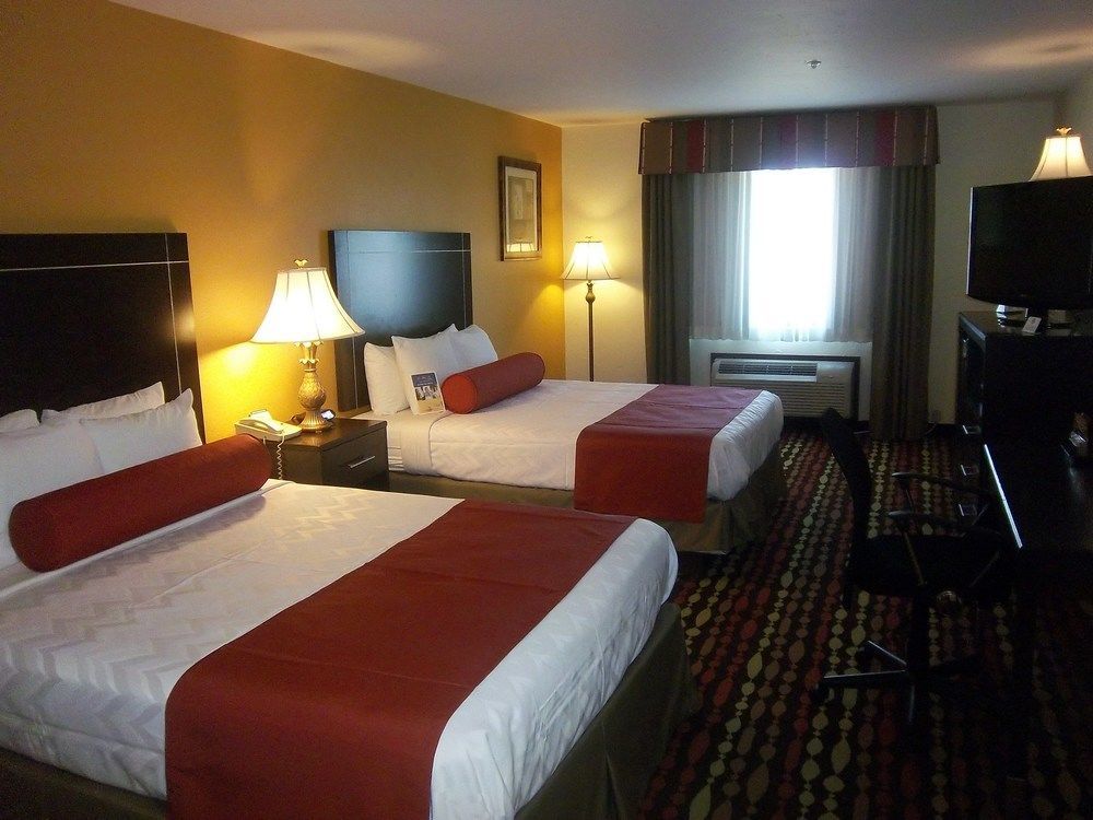 Best Western Greentree Inn & Suites Moore Exterior photo