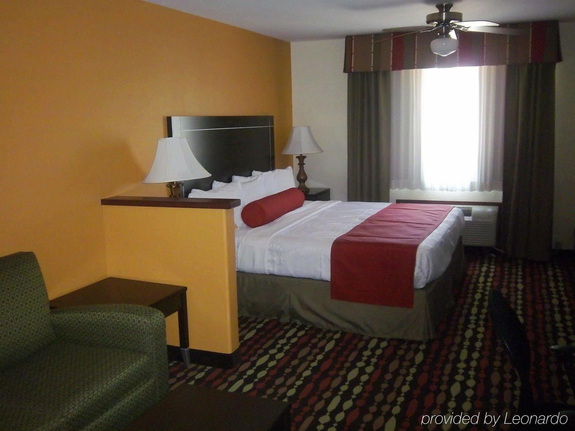 Best Western Greentree Inn & Suites Moore Exterior photo