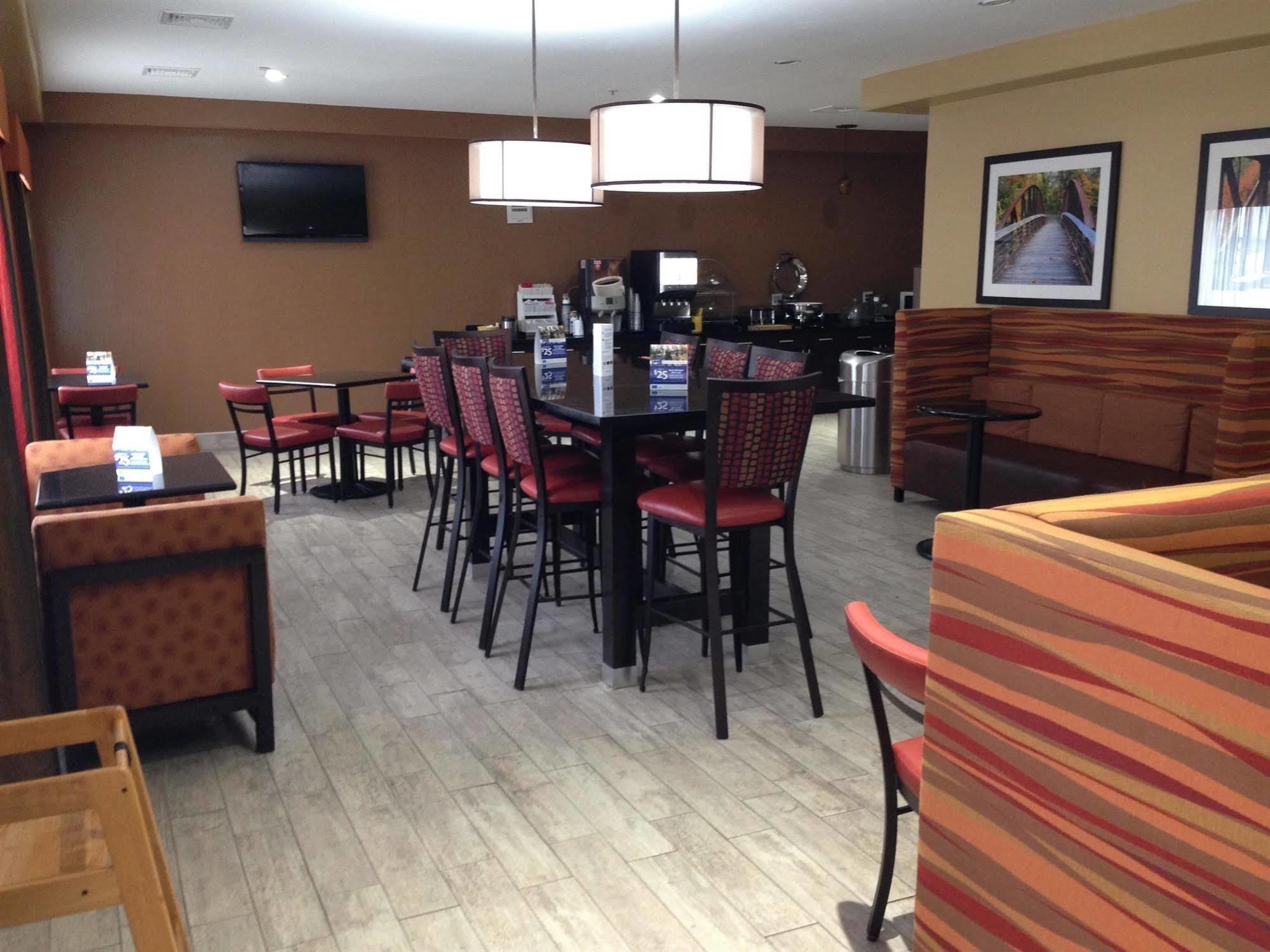 Best Western Greentree Inn & Suites Moore Exterior photo